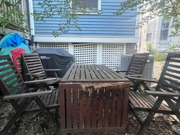 $4,000 | 112 Franklin Street, Unit 2, Brookline, MA 02445