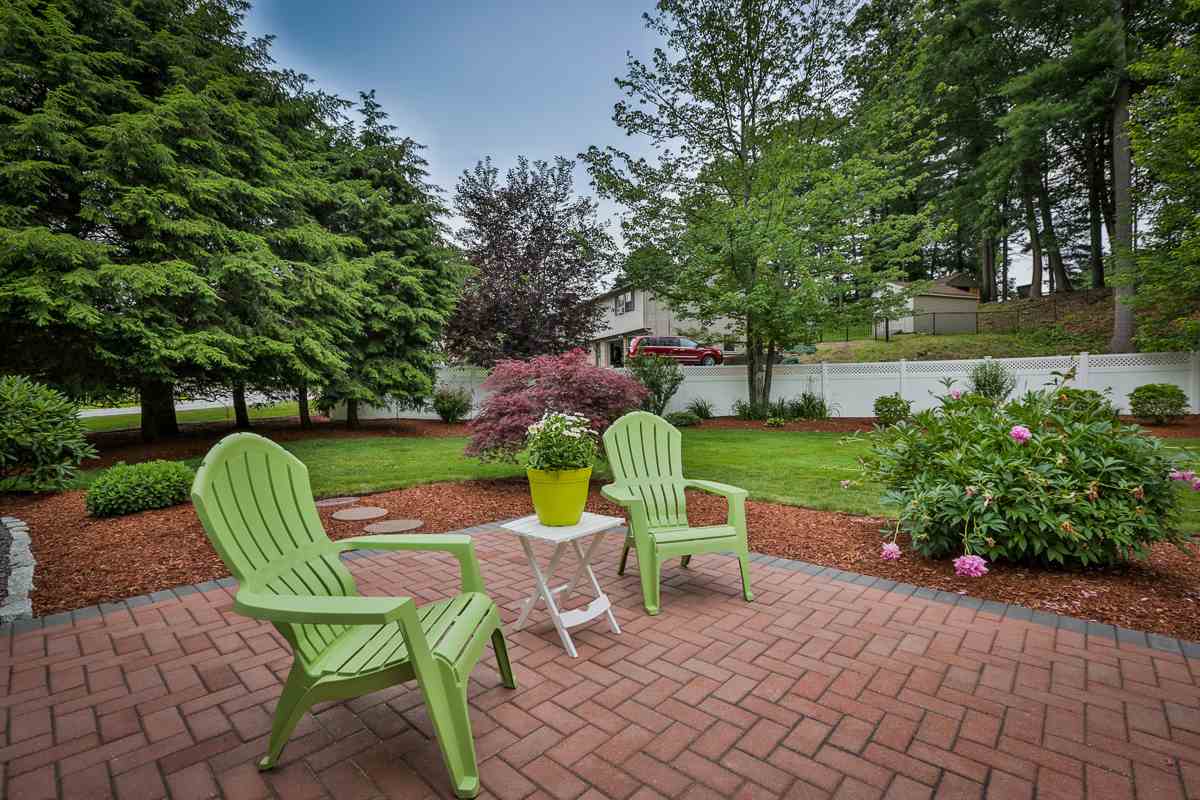 2 Todd Road Nashua, NH 03064 - Photo 12 of 35 Gallery Image 12
