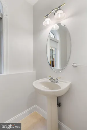 $5,950 | 9185 Topaz Street, Fairfax, VA 22031