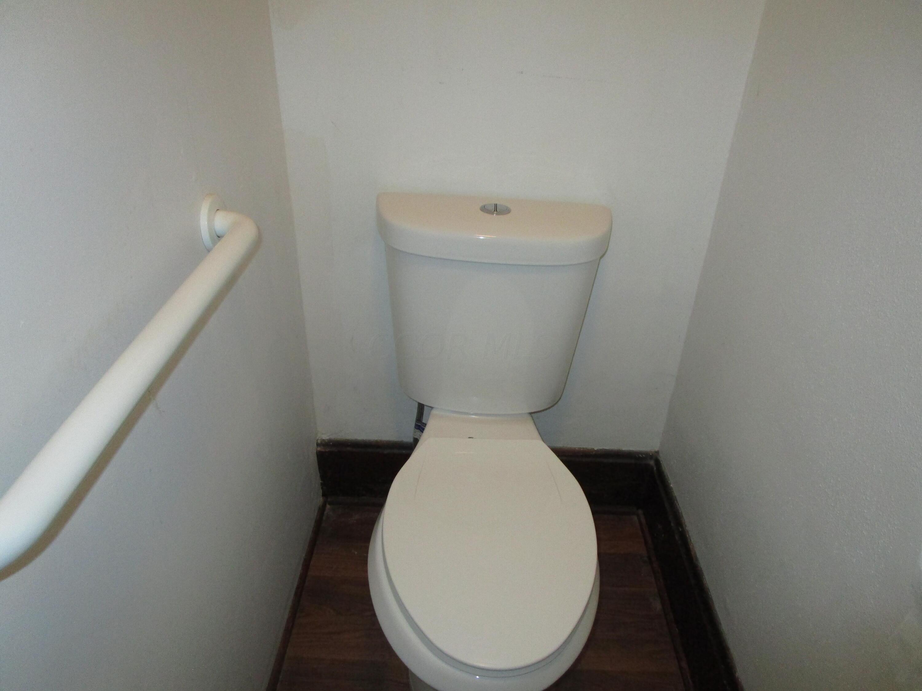 1311 Kenton Street Springfield, OH 45505 - Photo 21 of 42 Bathroom off Den
