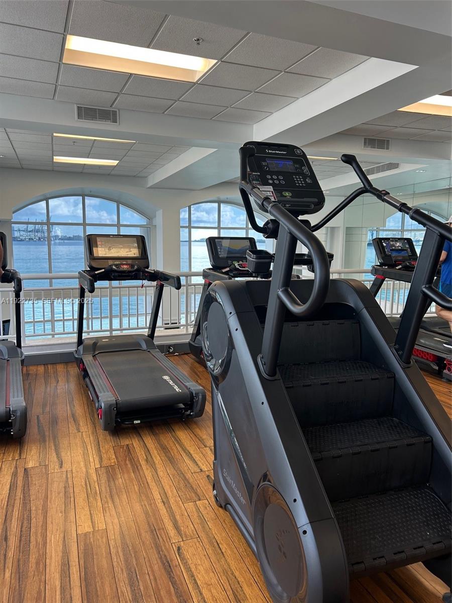 808 Brickell Key Drive, Unit 3603 Miami, FL 33131 - Photo 11 of 29