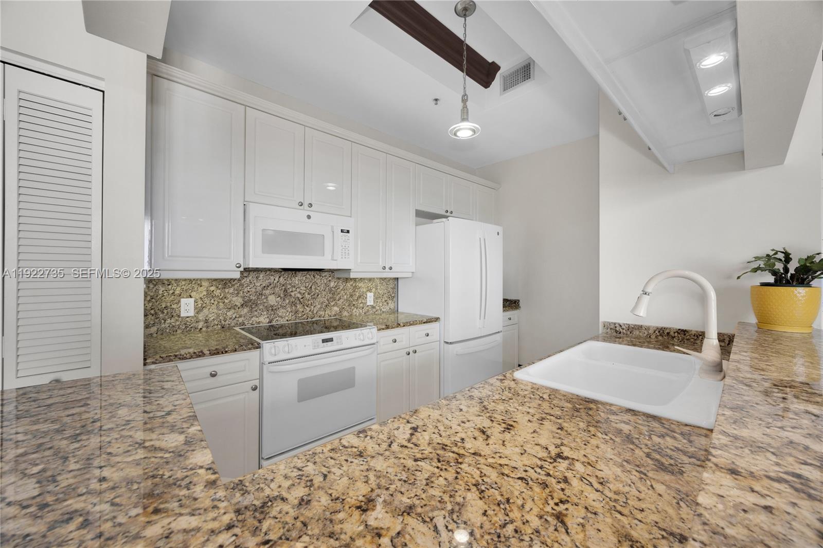 808 Brickell Key Drive, Unit 3603 Miami, FL 33131 - Photo 20 of 29