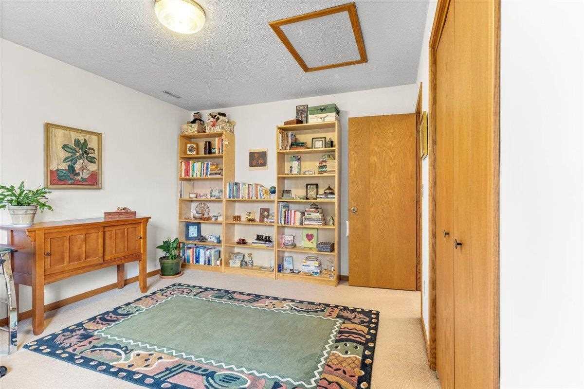 630 Pine Ridge Road Coralville, IA 52241 - Photo 18 of 40 Gallery Image 18