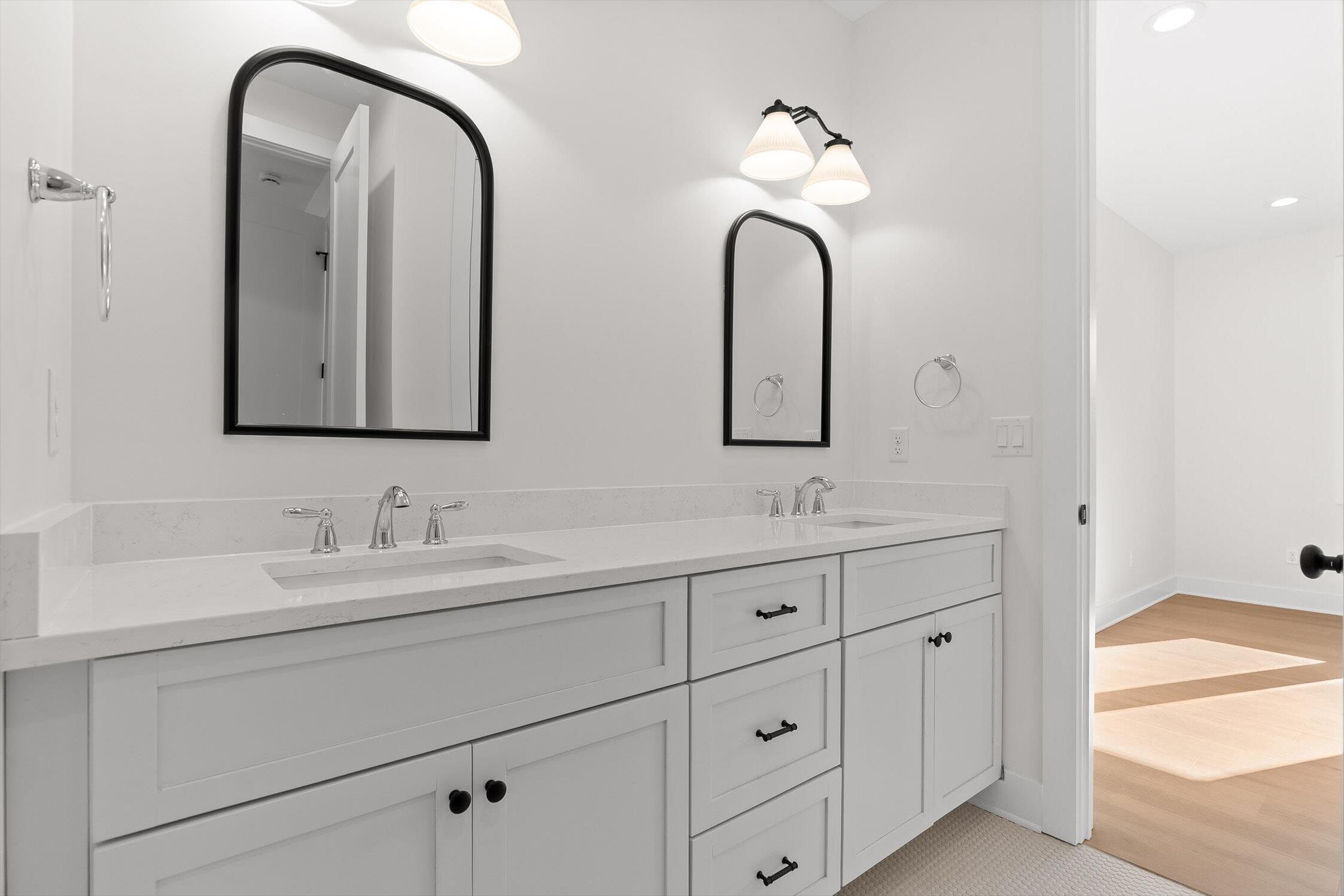 7524 Sawyer Road Signal Mountain, TN 37377 - Photo 33 of 53 11-Sawyer-10