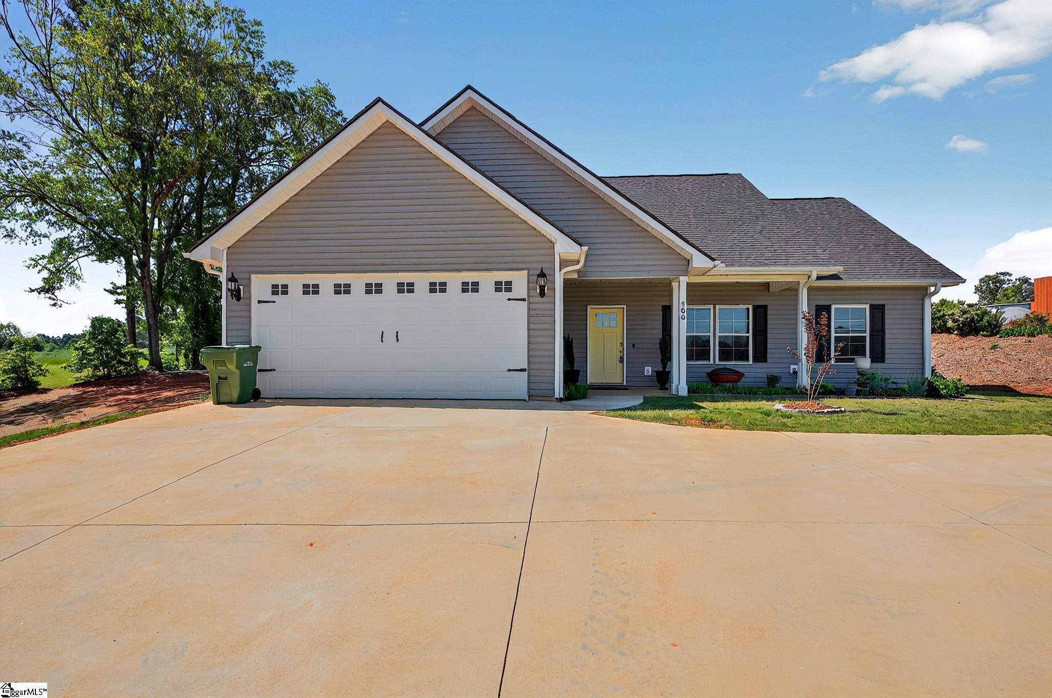 566 Linking Road Seneca, SC 29672 - Photo 2 of 43 Gallery Image 2
