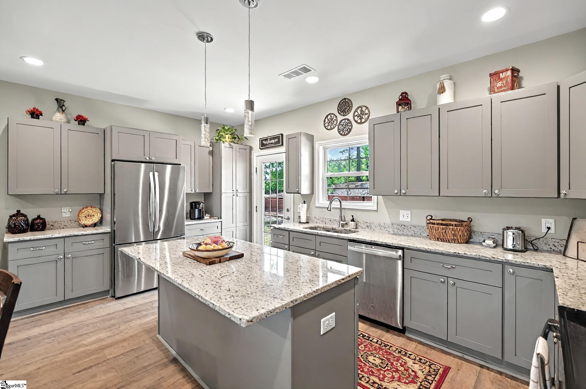566 Linking Road Seneca, SC 29672 - Photo 5 of 43 Gallery Image 5