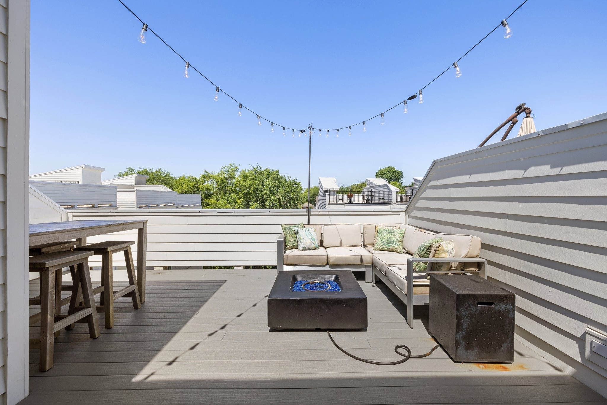 1300 Lischey Avenue, Unit 2 Nashville, TN 37207 - Photo 46 of 55 a white building with glass windows