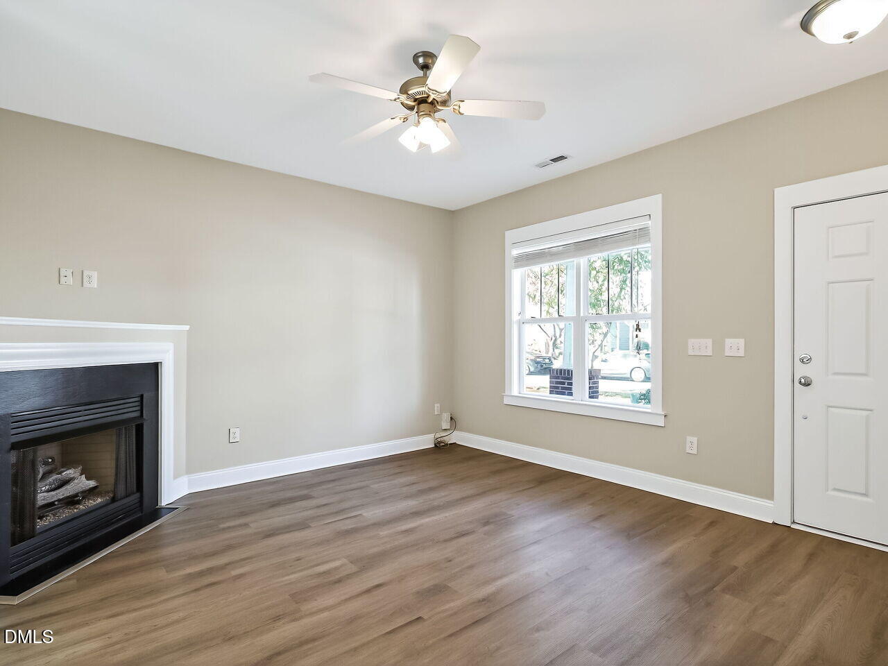 10916 Connally Lane Raleigh, NC 27614 - Photo 4 of 25 004-1280x960-living-room - Copy