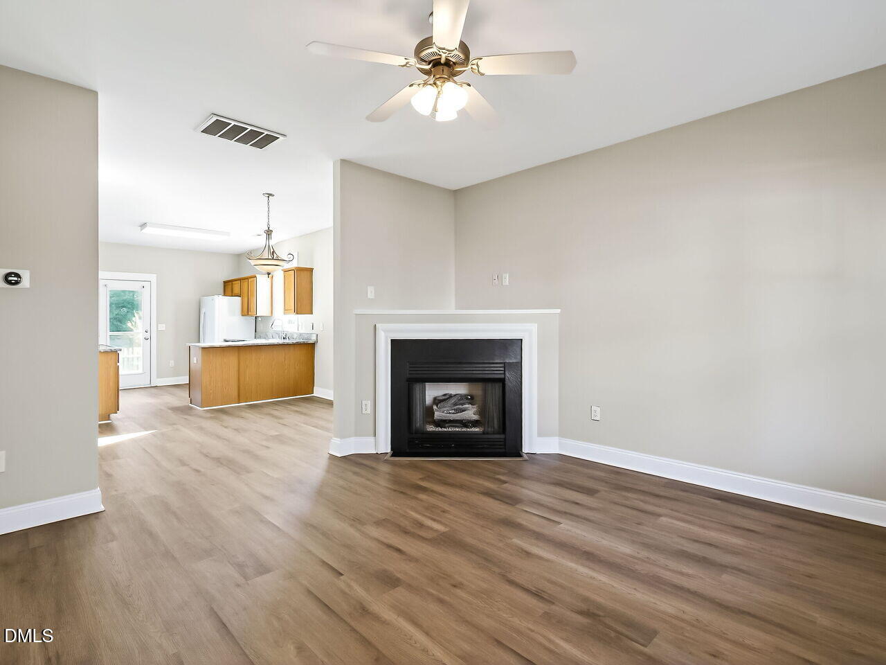 10916 Connally Lane Raleigh, NC 27614 - Photo 7 of 25 007-1280x960-living-room
