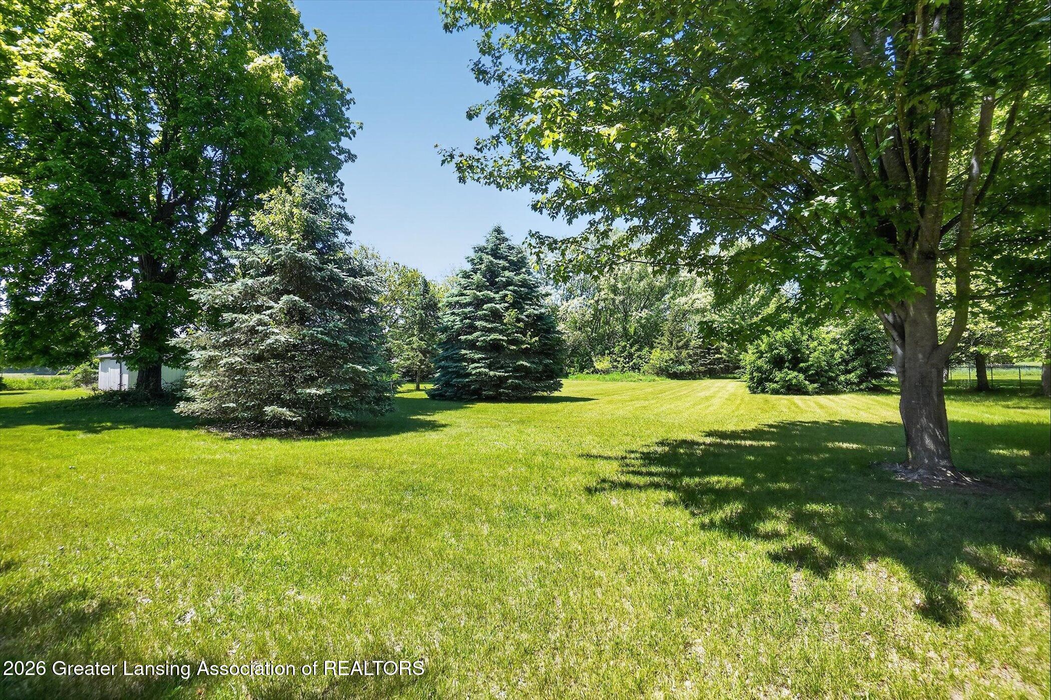 2141 North Meridian Road Ovid, MI 48866 - Photo 27 of 34 34-2141-N-Meridian-WindowStill-Photograp