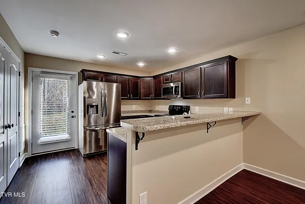 $1,600 | 95 Chucks Alley, Unit 1R, Jonesborough, TN 37659