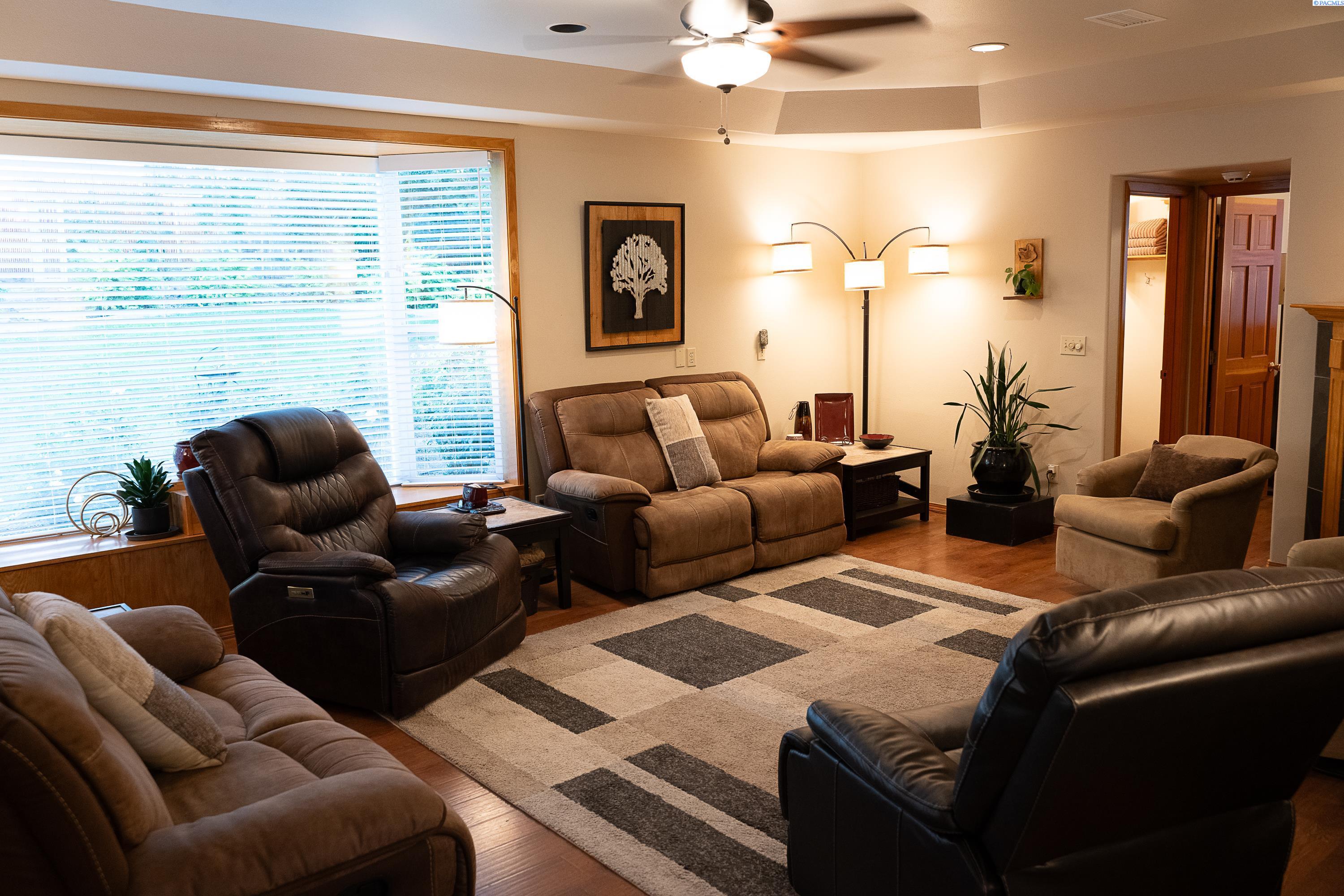 1531 Paterson Road Prosser, WA 99350 - Photo 21 of 30 Gallery Image 21