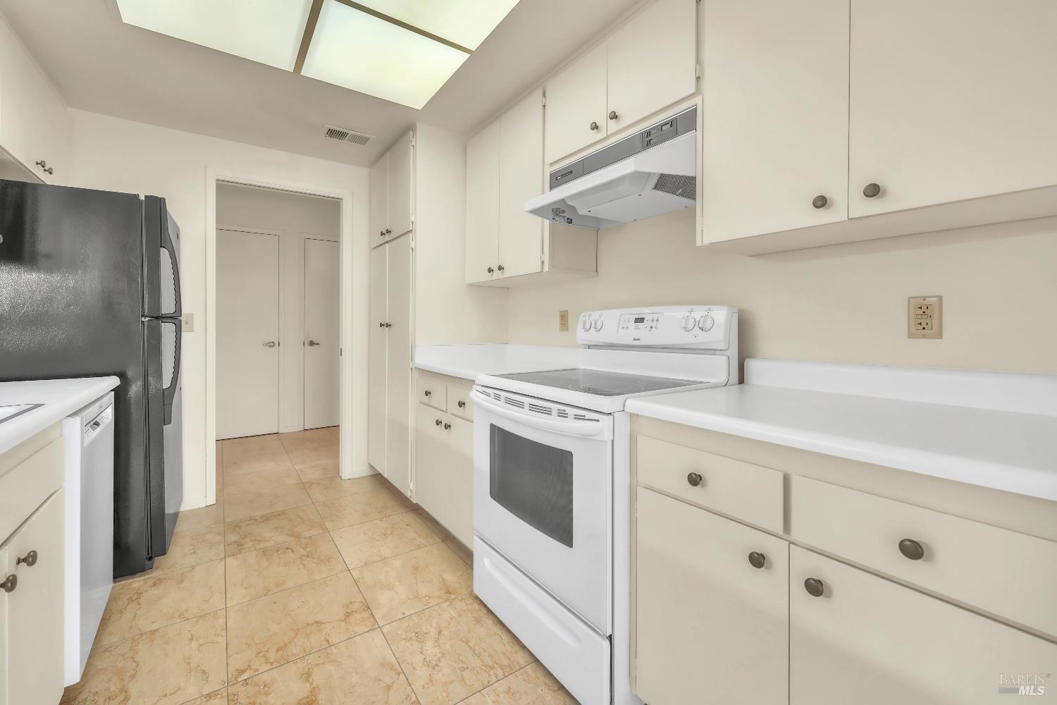 331 Pythian Road Santa Rosa, CA 95409 - Photo 5 of 42