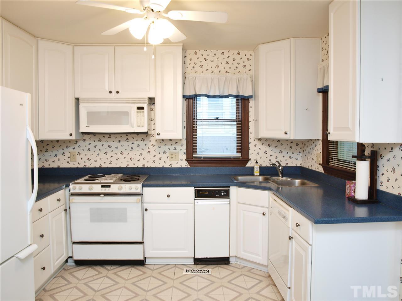 1831 Falls Church Road Raleigh, NC 27609 - Photo 5 of 24