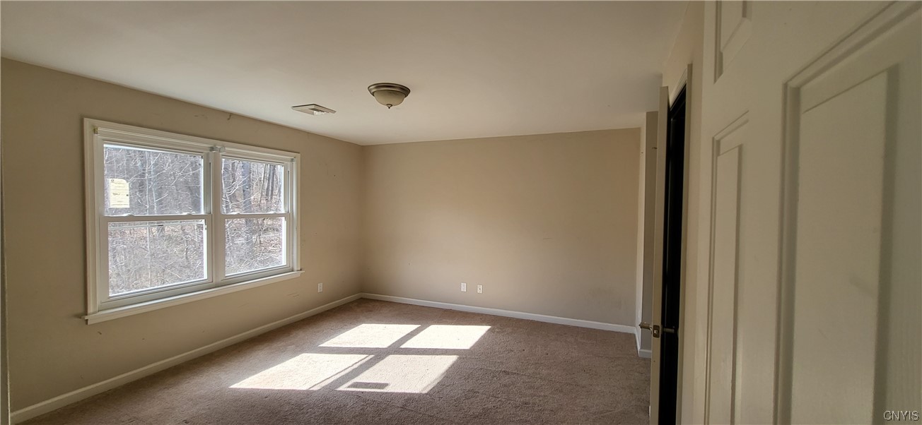 82 Maher Road Bethlehem, NY 12159 - Photo 11 of 18