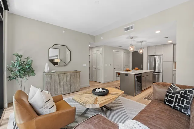 $2,779 | 2511 Willowick Road, Unit 616, Houston, TX 77027