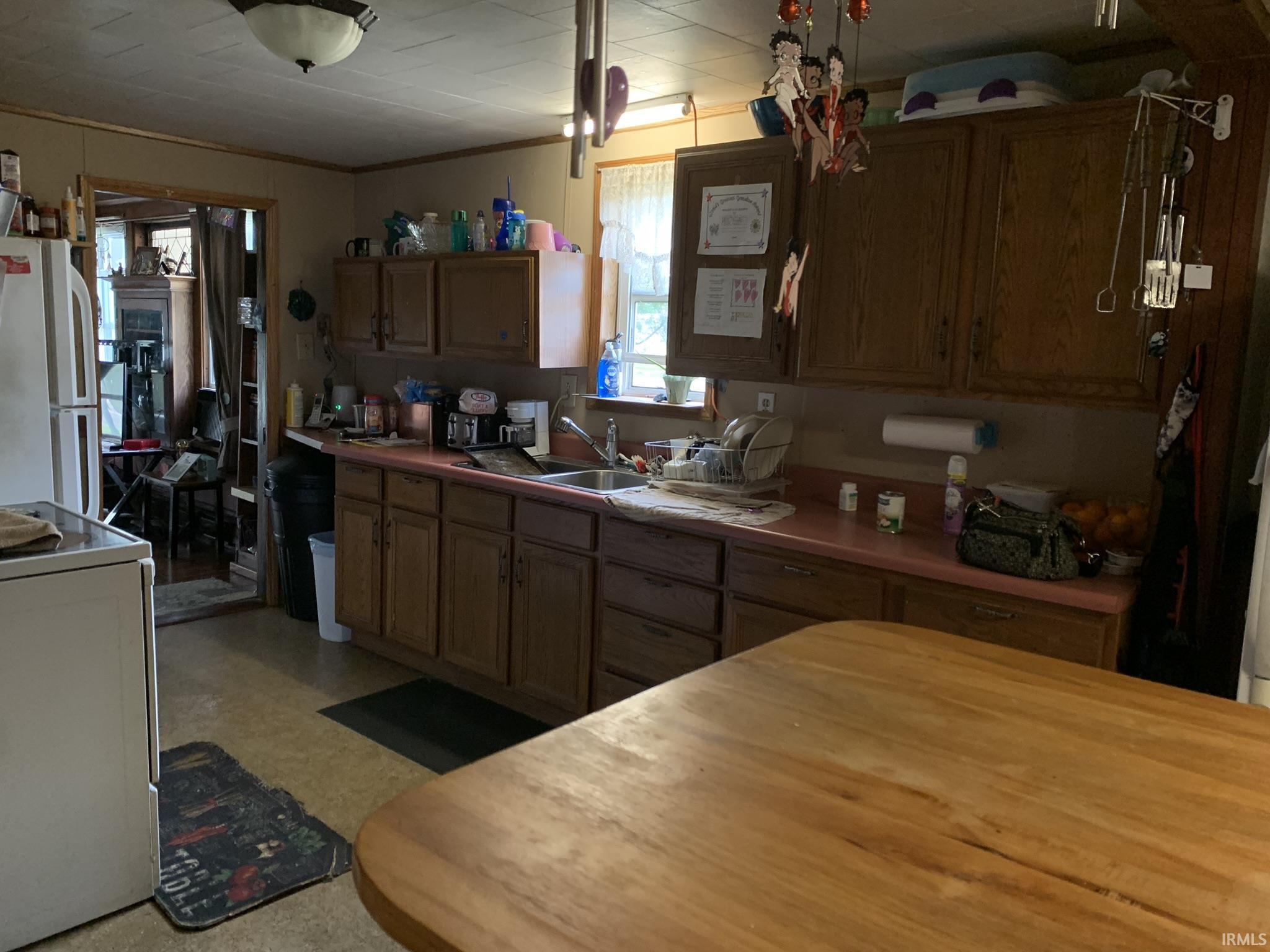 702 Hawpatch Street Lagrange, IN 46761 - Photo 9 of 36 Gallery Image 9