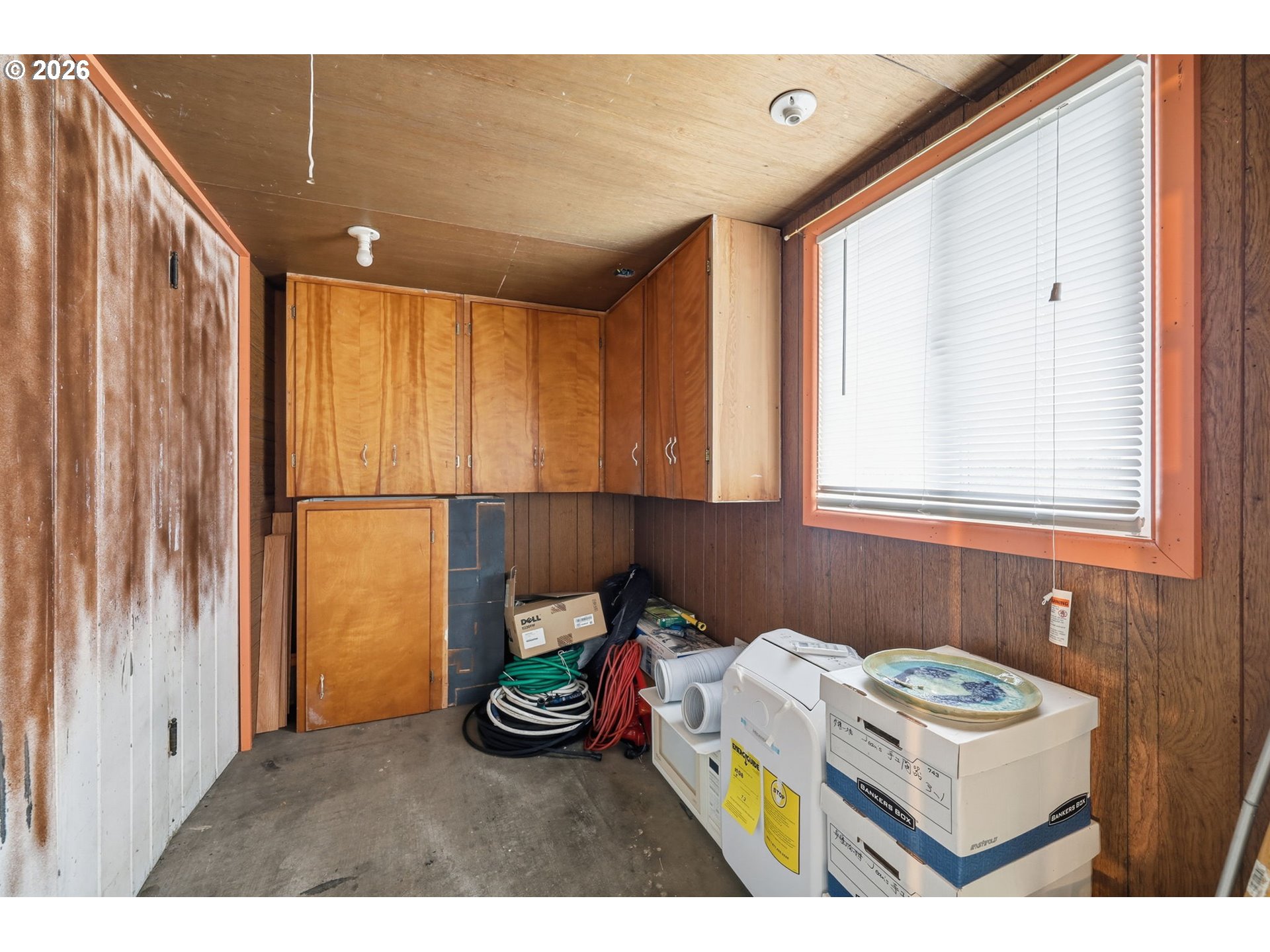 2710 Northwest Garfield Avenue Corvallis, OR 97330 - Photo 33 of 48 a utility room with dryer and washer