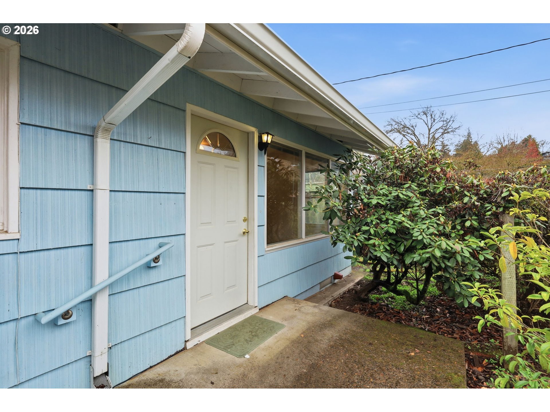 2710 Northwest Garfield Avenue Corvallis, OR 97330 - Photo 4 of 48 a backyard of a house