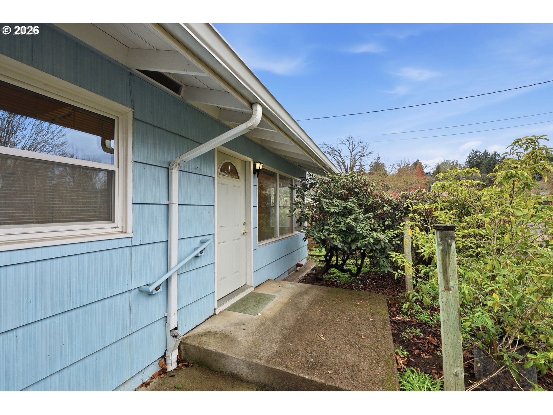 2710 Northwest Garfield Avenue Corvallis, OR 97330 - Photo 42 of 48 a backyard of a house