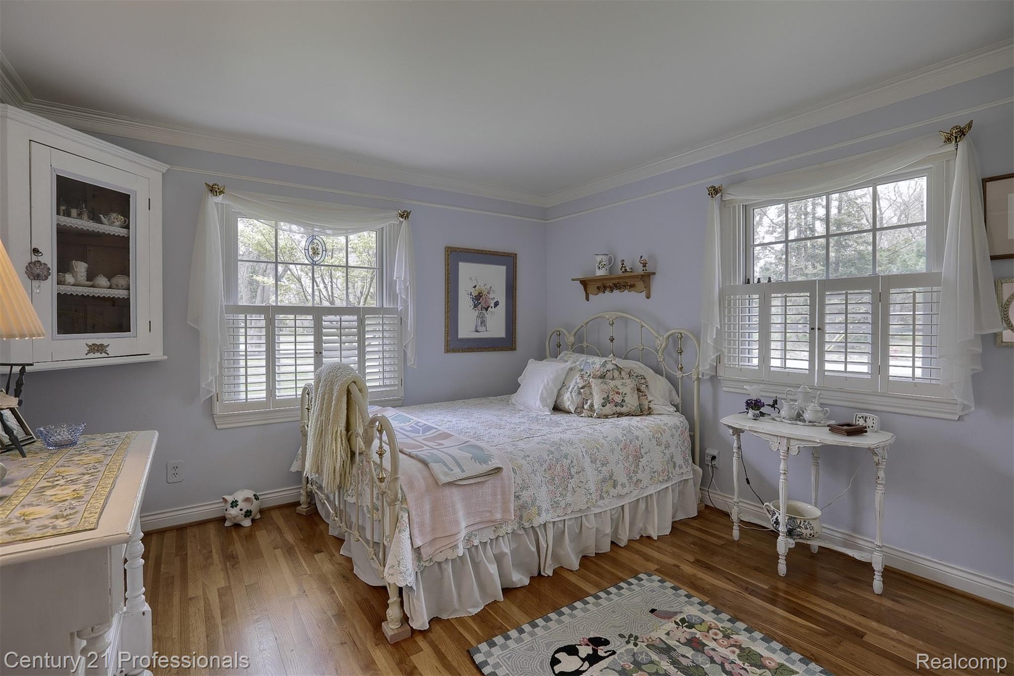 2360 Kingsford Road Rochester, MI 48309 - Photo 24 of 36 24-2nd Bedroom.jpg