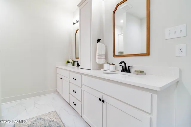 $3,250 | 425 Heart D Farm Road, Youngsville, LA 70592