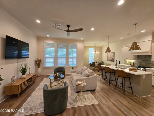 $3,250 | 425 Heart D Farm Road, Youngsville, LA 70592