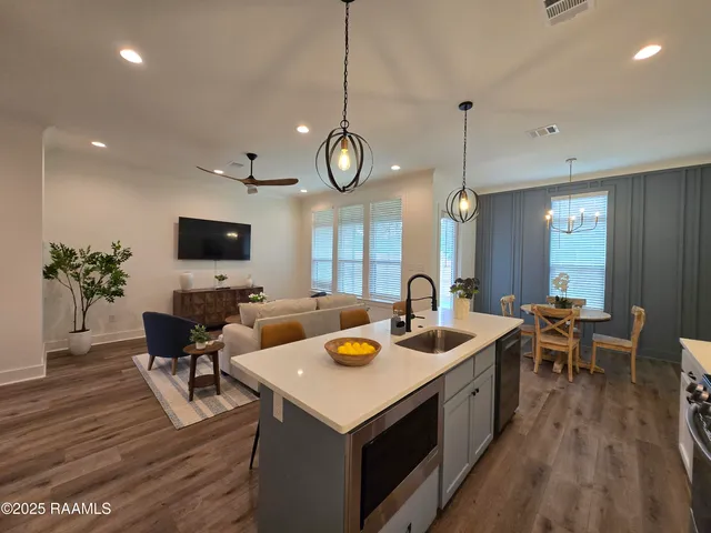 $3,250 | 425 Heart D Farm Road, Youngsville, LA 70592