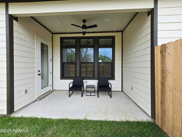 $3,250 | 425 Heart D Farm Road, Youngsville, LA 70592