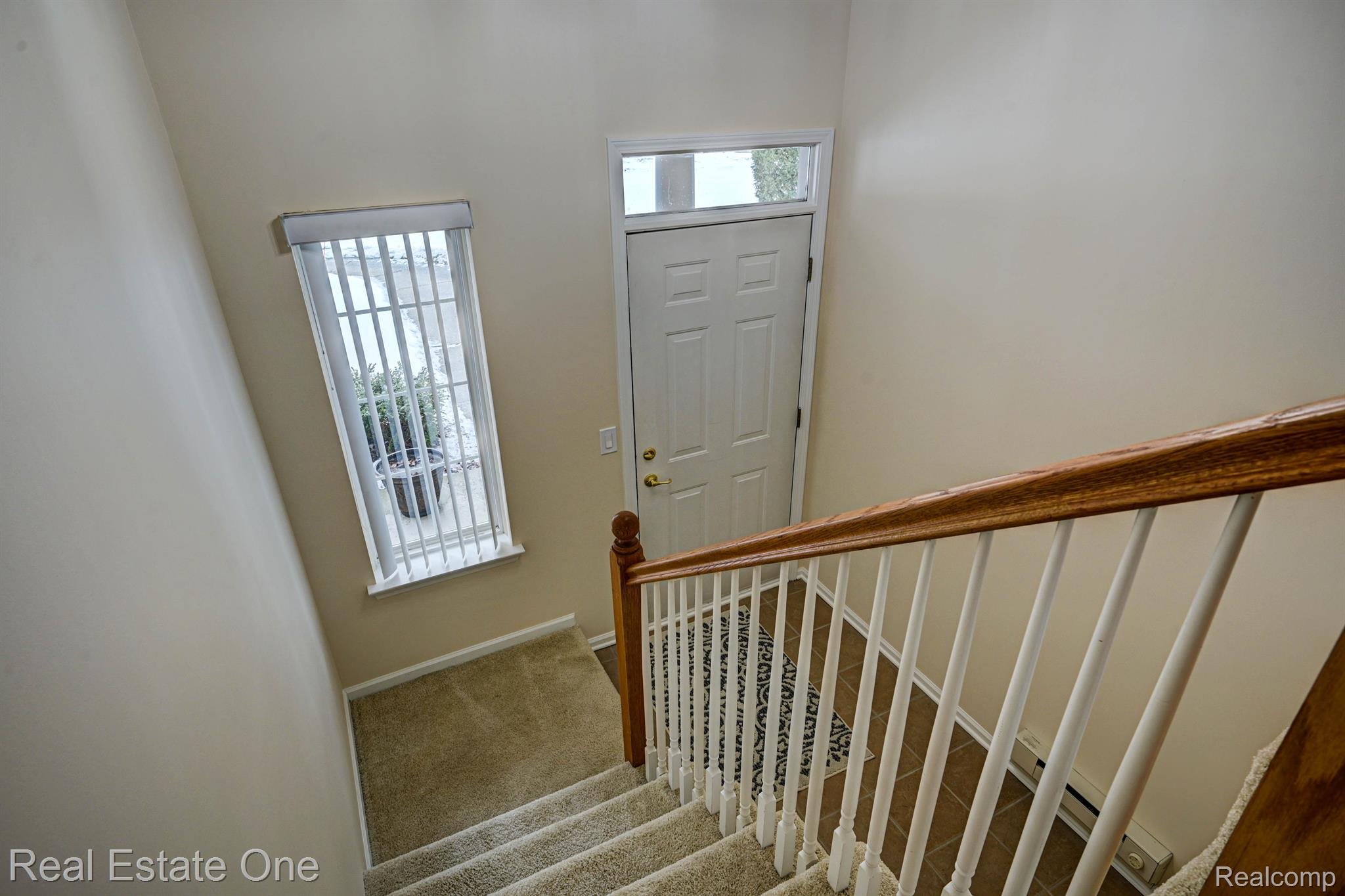 3578 Oakmonte Boulevard, Unit 96 Rochester, MI 48306 - Photo 6 of 47 2-Story Entry Hall