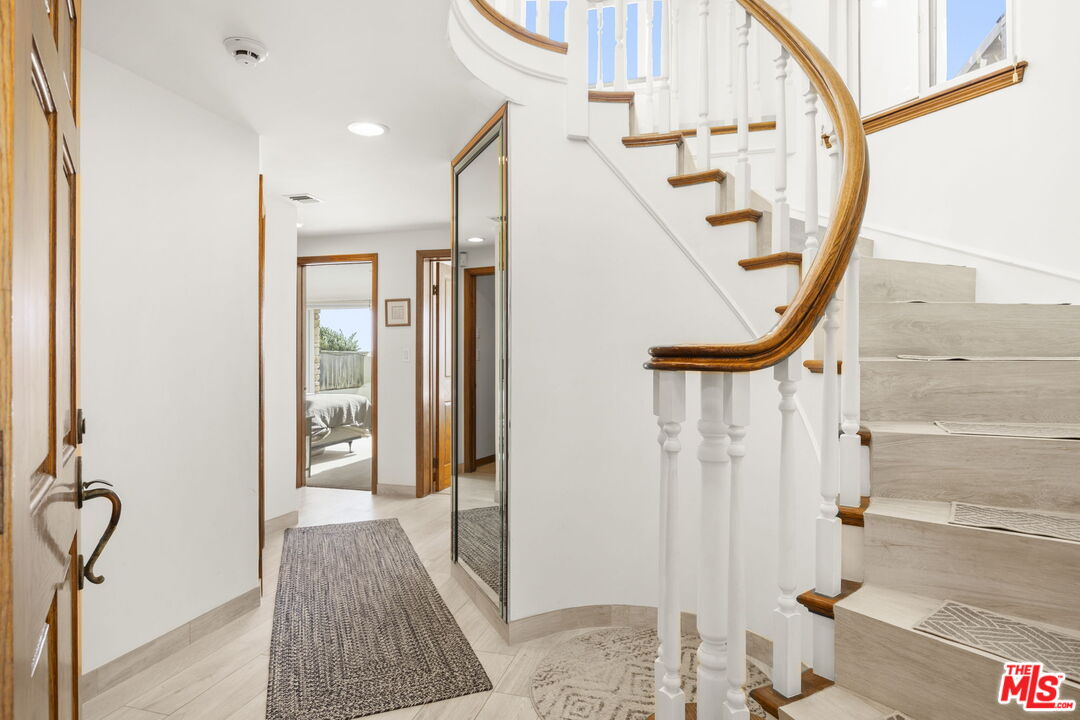 1005 Ocean Drive Oxnard, CA 93035 - Photo 18 of 56 a view of entryway with bathroom and shower