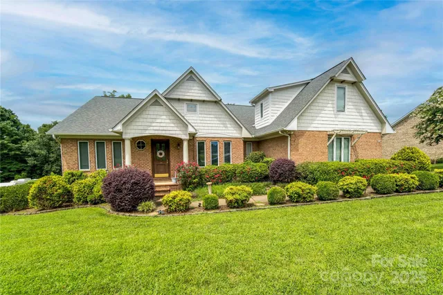 $665,000 | 38 Par Drive, Granite Falls, NC 28630