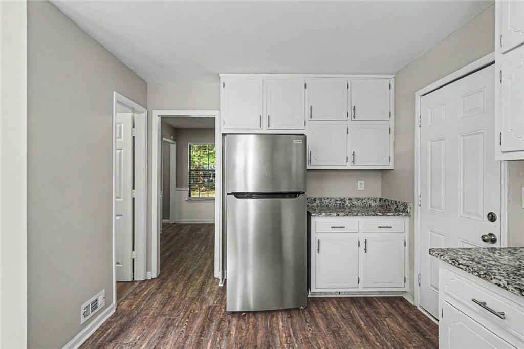 1304 Oakwood Road Jonesboro, GA 30236 - Photo 9 of 27