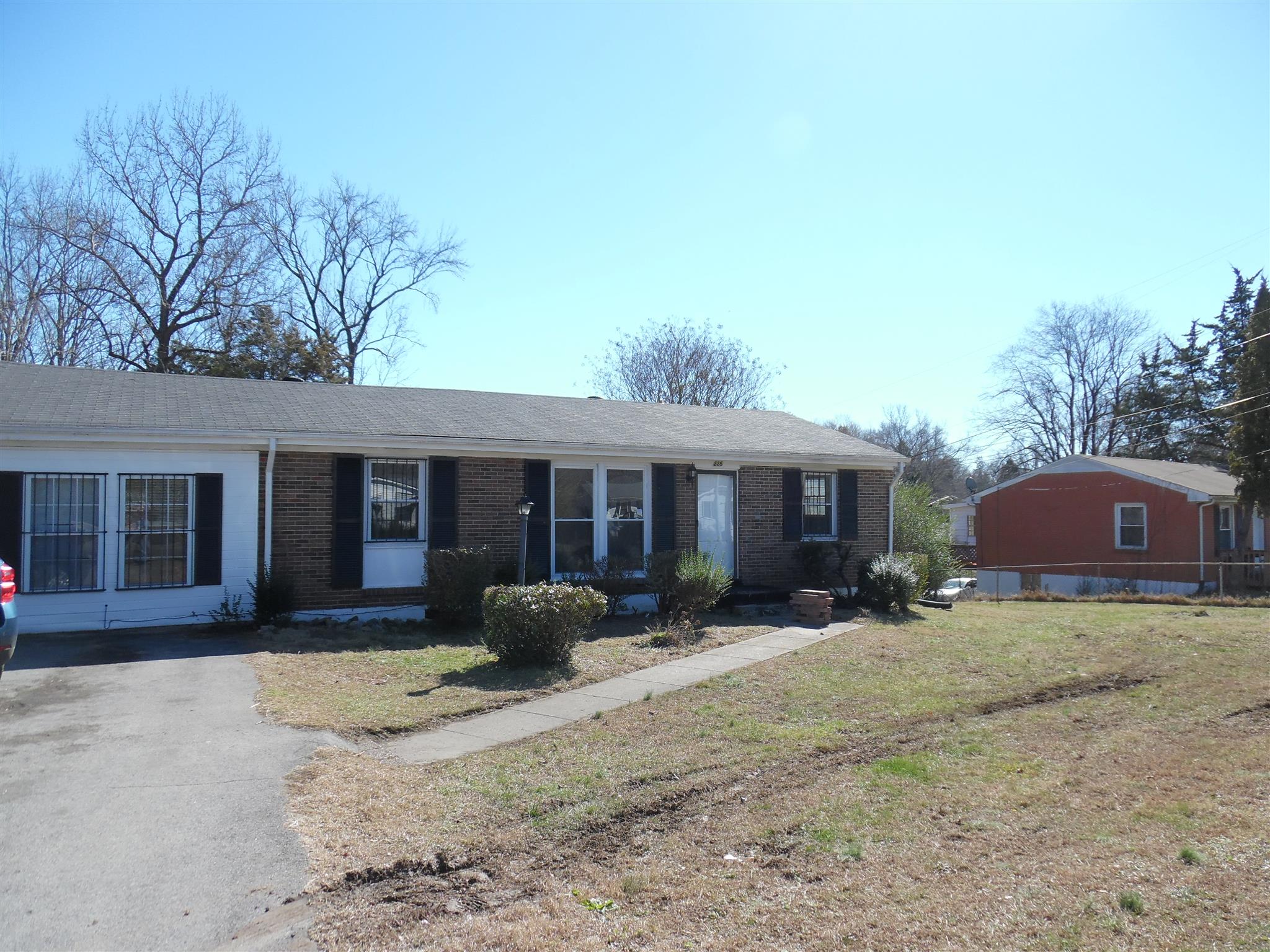 225 Edmondson Ferry Road Clarksville, TN 37040 - Photo 1 of 10 Gallery Image 1