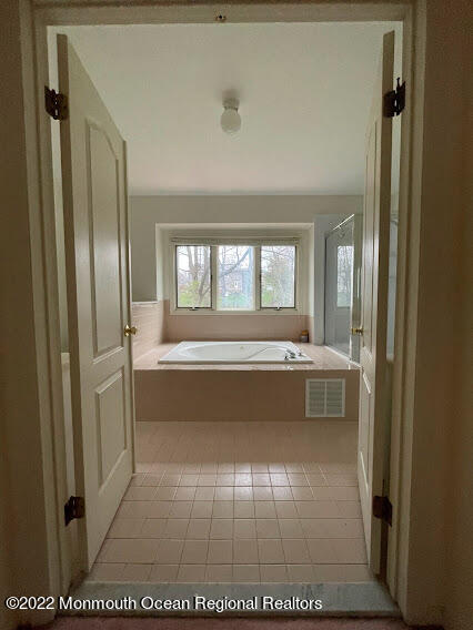243 Nottingham Road Morganville, NJ 07751 - Photo 15 of 24 Jacuzzi tub