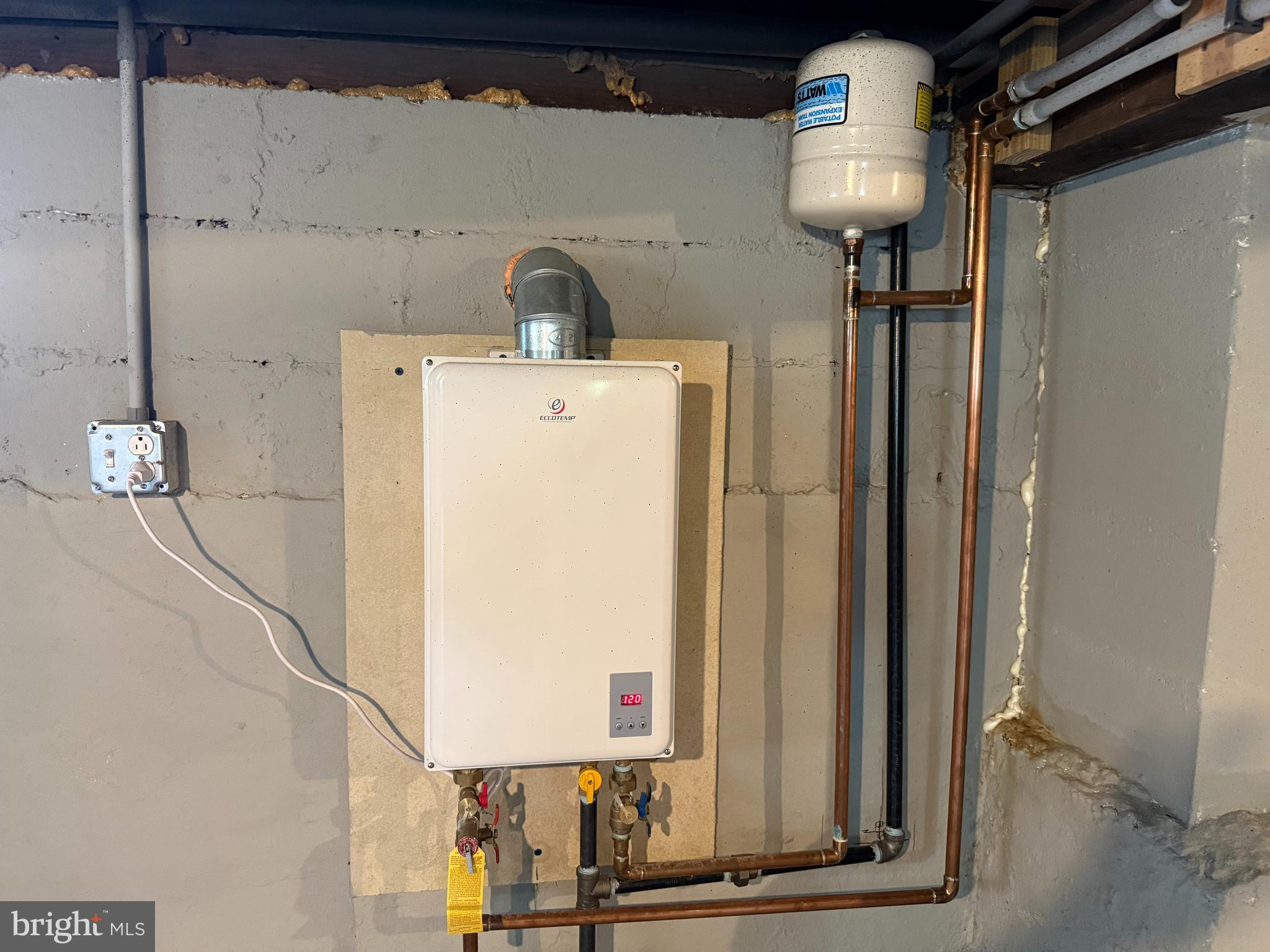 1000 Rosedale Avenue Rosedale, MD 21237 - Photo 53 of 56 Tankless Water Heater - 5 Tap Capacity