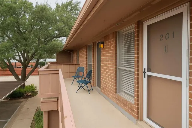 $209,990 | 10526 Stone Canyon Road, Unit 201, Dallas, TX 75230