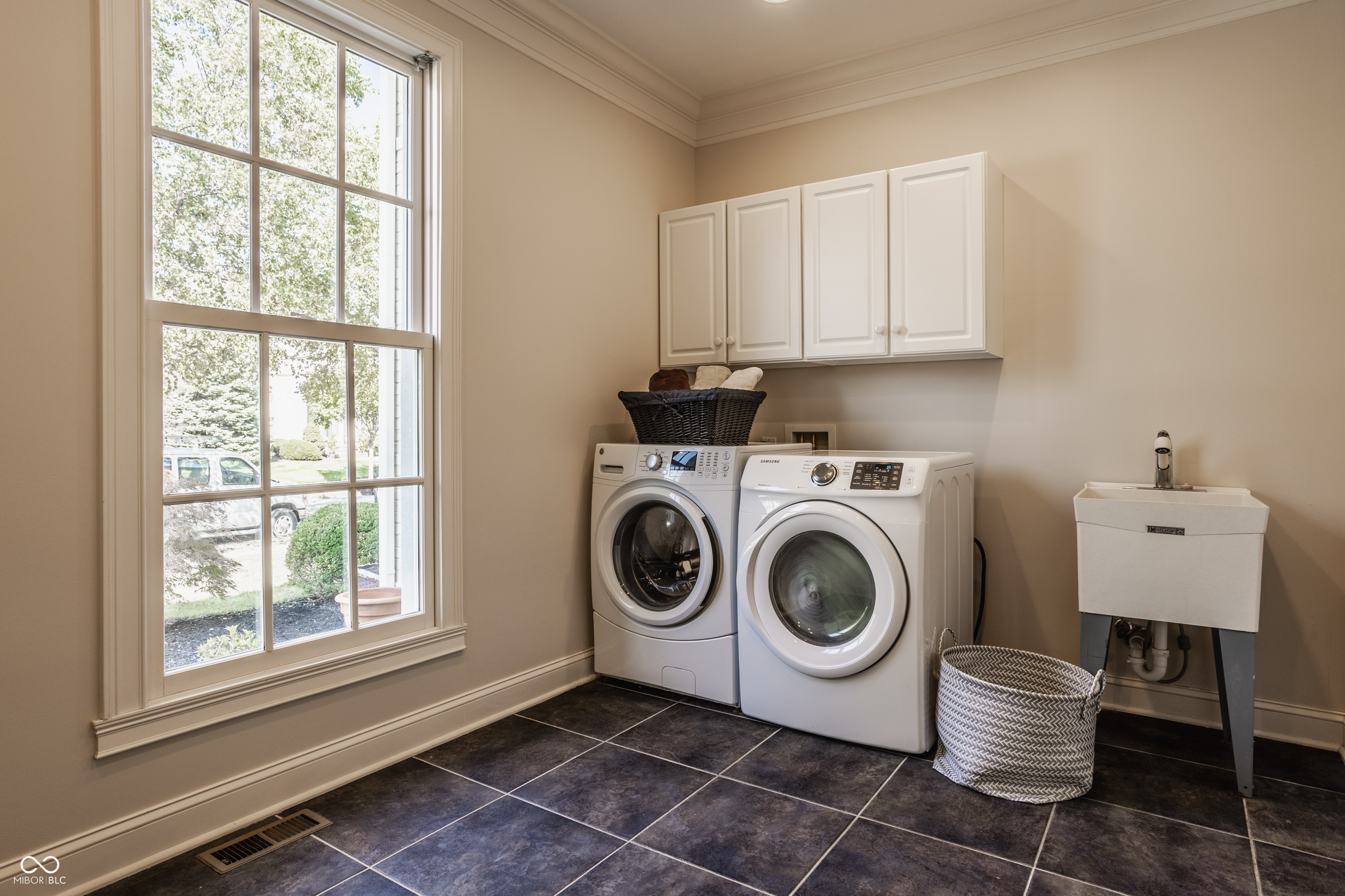 2013 Finchley Road Carmel, IN 46032 - Photo 37 of 71 Gallery Image 37