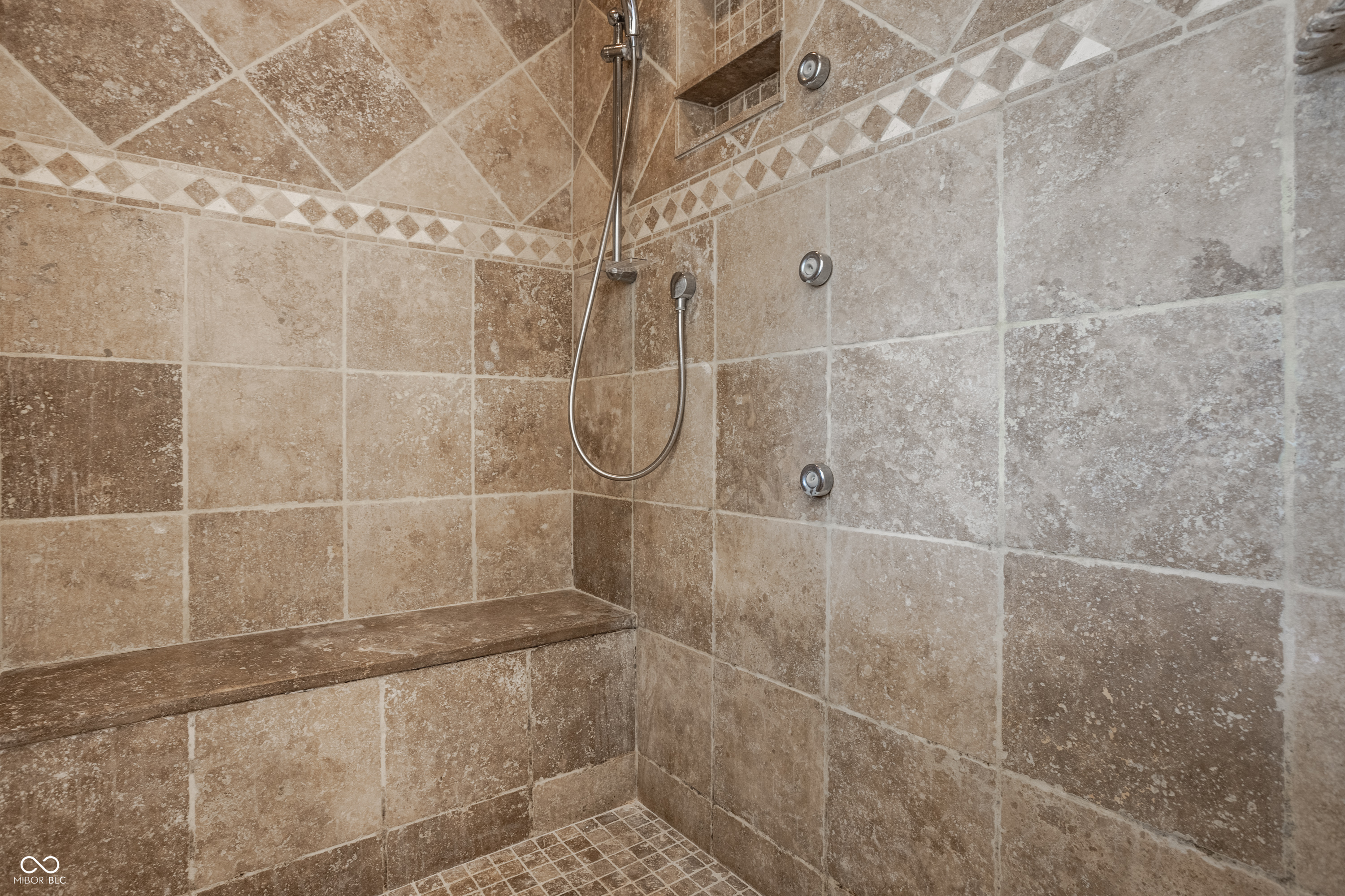 2013 Finchley Road Carmel, IN 46032 - Photo 43 of 71 Gallery Image 43