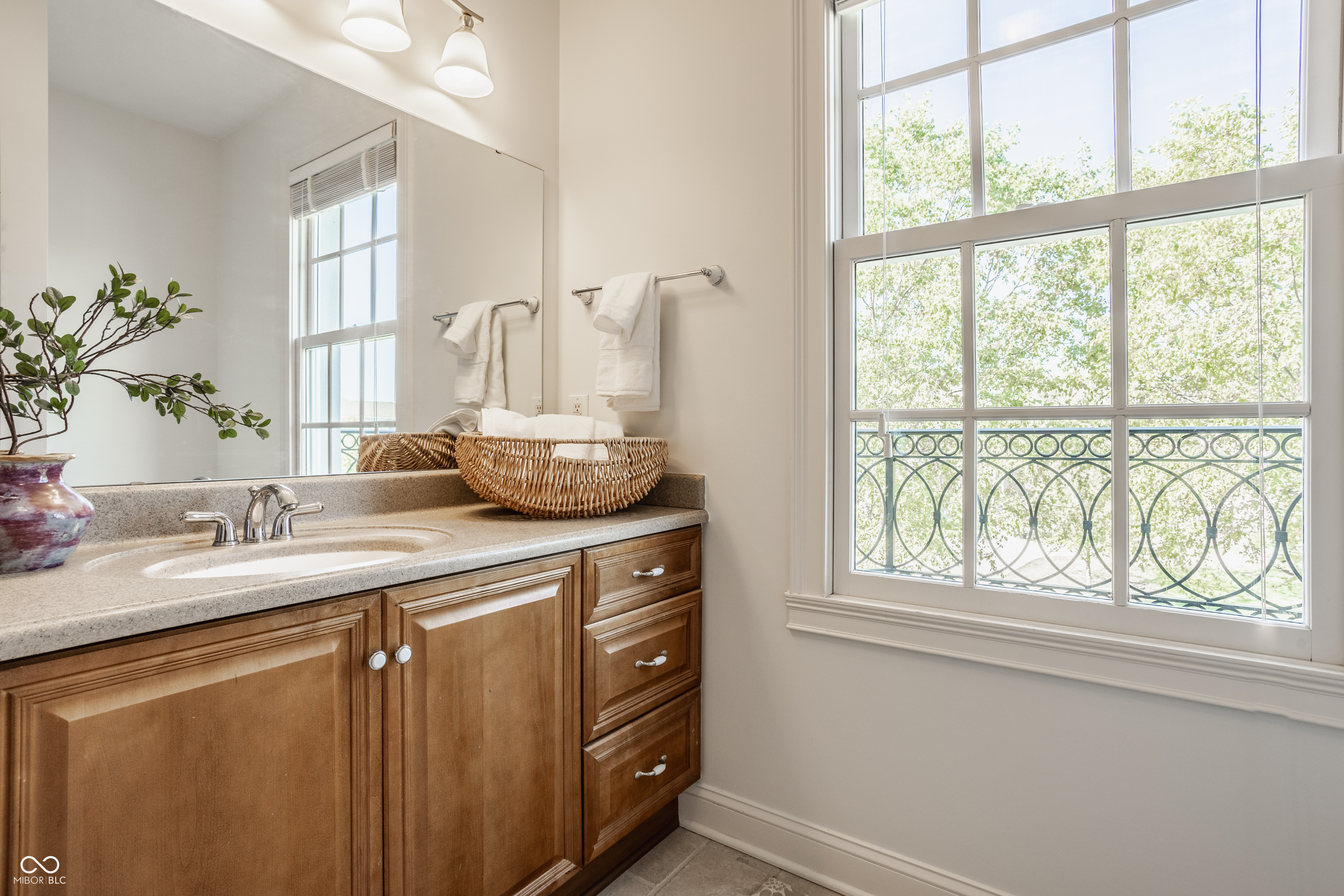 2013 Finchley Road Carmel, IN 46032 - Photo 45 of 71 Gallery Image 45