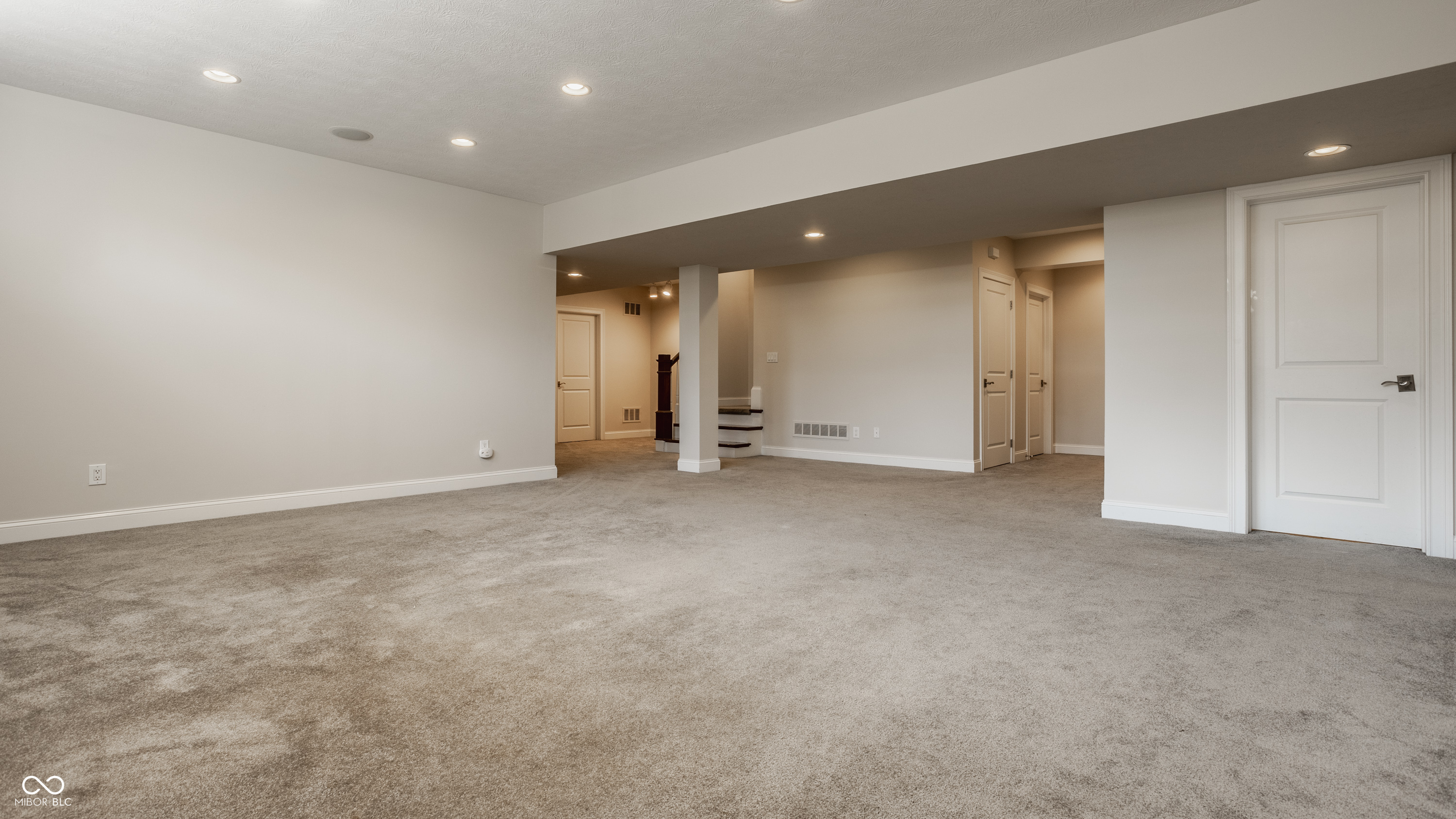 2013 Finchley Road Carmel, IN 46032 - Photo 51 of 71 Gallery Image 51