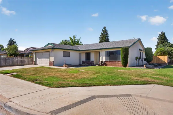 $375,000 | 5286 West Richert Avenue, Fresno, CA 93722