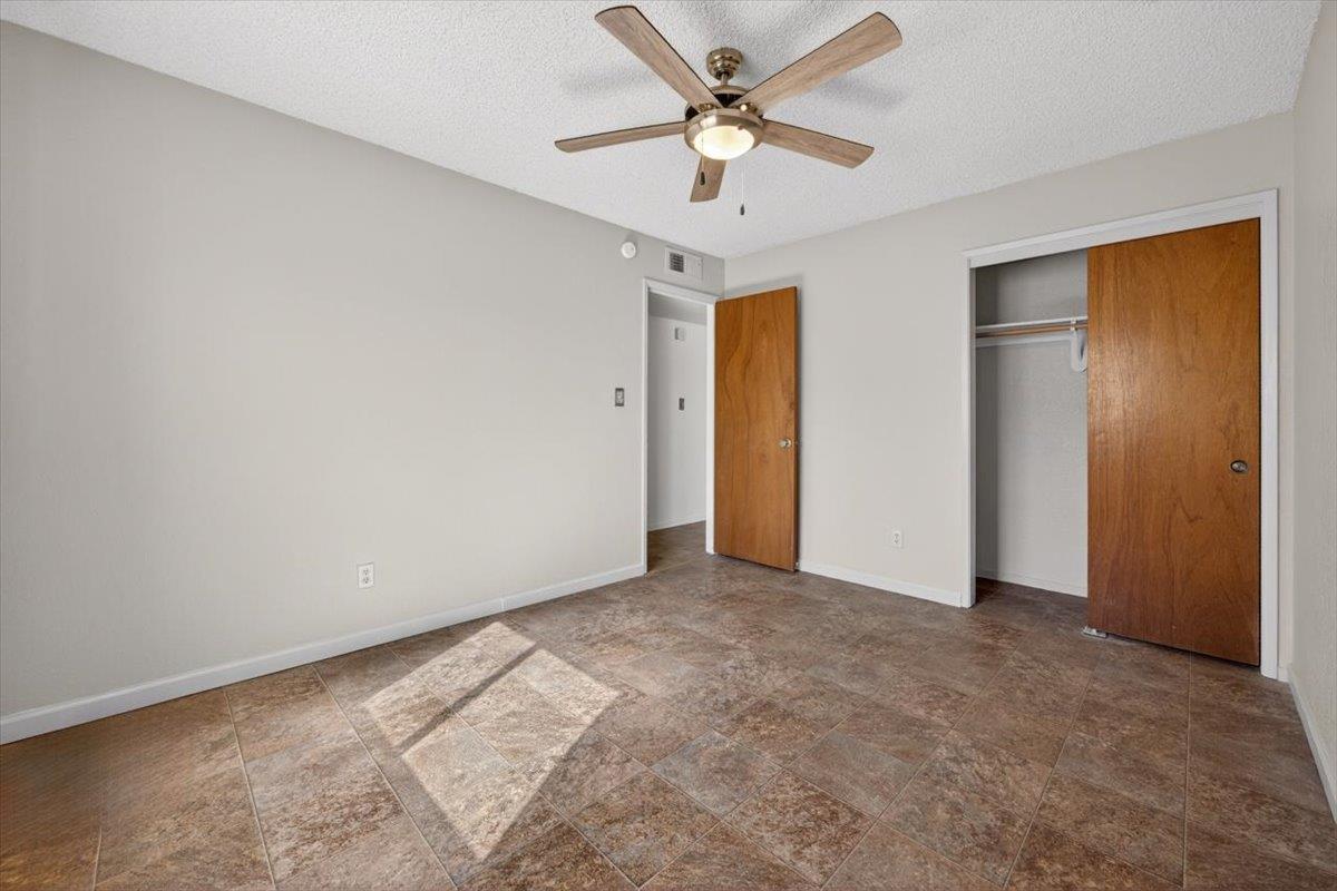 5286 West Richert Avenue Fresno, CA 93722 - Photo 21 of 42