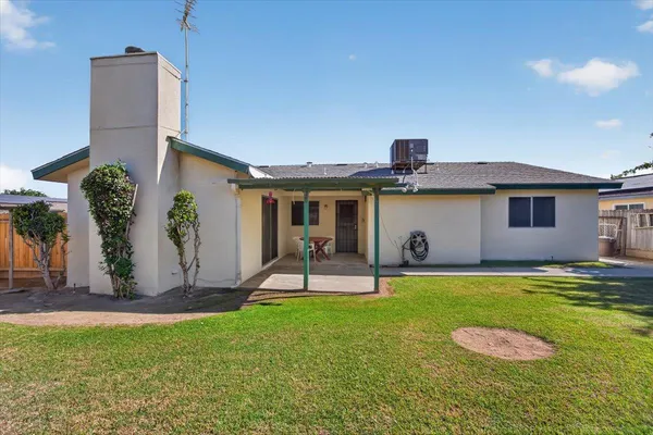 $375,000 | 5286 West Richert Avenue, Fresno, CA 93722