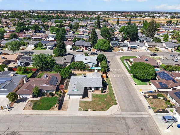$375,000 | 5286 West Richert Avenue, Fresno, CA 93722