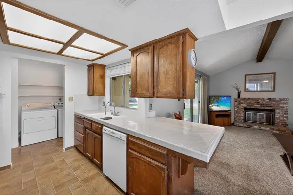 $375,000 | 5286 West Richert Avenue, Fresno, CA 93722