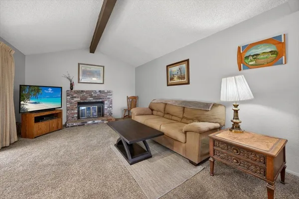 $375,000 | 5286 West Richert Avenue, Fresno, CA 93722