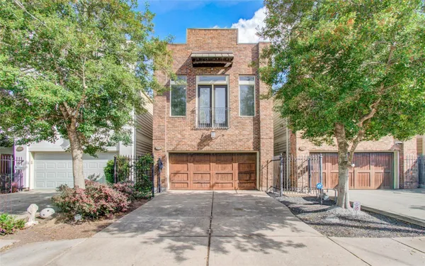 $3,000 | 1034 Dunbar Street, Houston, TX 77009