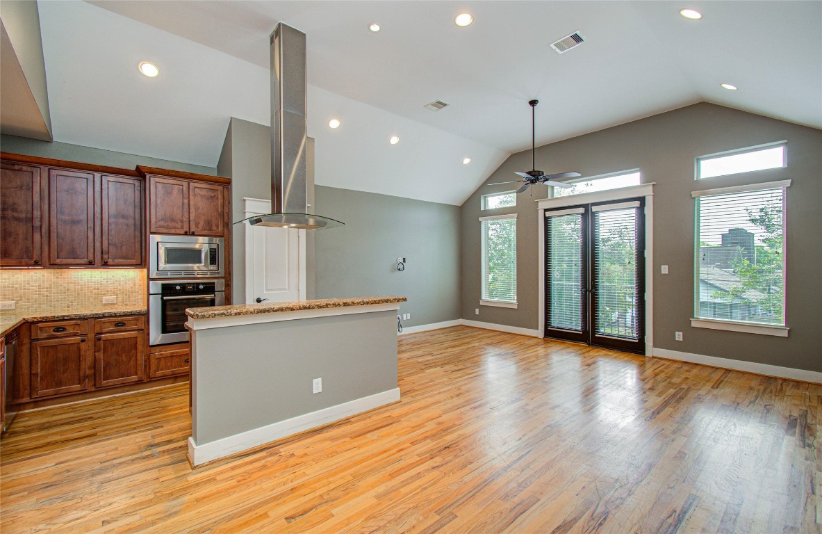 1034 Dunbar Street Houston, TX 77009 - Photo 11 of 23