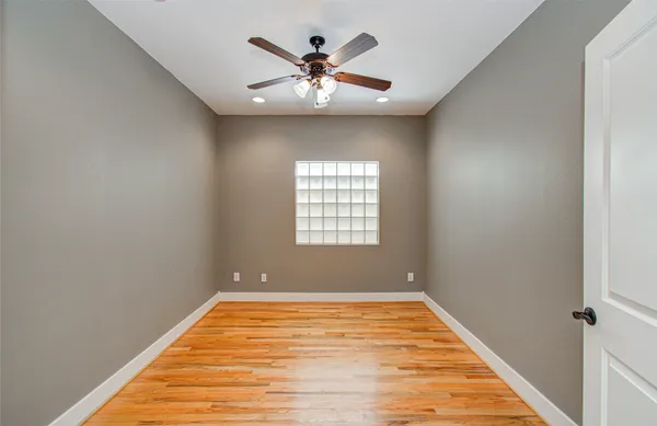 $3,000 | 1034 Dunbar Street, Houston, TX 77009